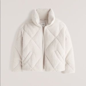 Abercrombie & Fitch Oversized Sherpa Quilted Puffer